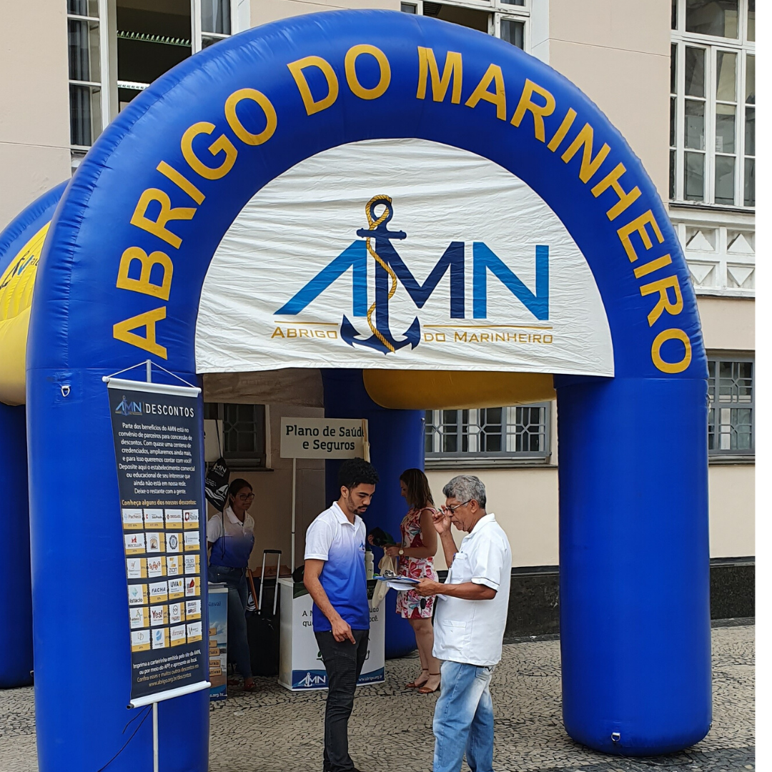 AMN APRESENTA SERVIÇOS AOS MILITARES DO COMANDO DO 1º DISTRITO NAVAL