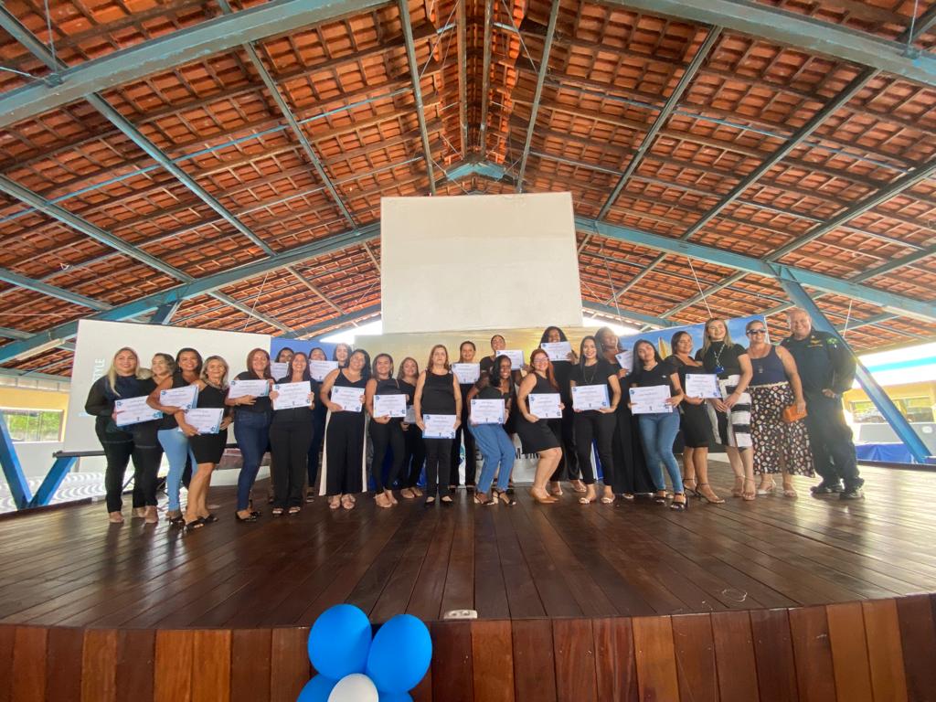 CAPACITAR EM MANAUS PROMOVE CURSO PARA DESIGN DE SOBRANCELHAS