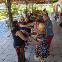 Muita alegria na hora da dança