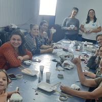 CAPACITAR EM SÃO PEDRO DA ALDEIA PROMOVE OFICINA DE CARTONAGEM