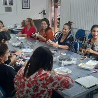 CAPACITAR EM SÃO PEDRO DA ALDEIA PROMOVE OFICINA DE CARTONAGEM