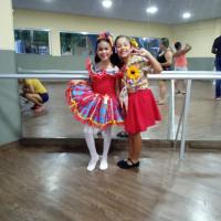 TURMA DE BALÉ DO ADOLESCER+ EM SALVADOR REALIZA AULA ESPECIAL COM TEMA JUNINO