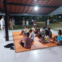 AMN PROMOVE AULA INAUGURAL DA OFICINA DE KARATÊ DO ADOLESCER+ EM SÃO PEDRO DA ALDEIA