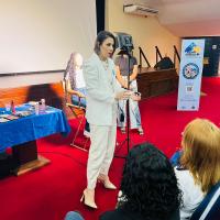 MULHERES DA FAMÍLIA NAVAL EM SÃO PEDRO DA ALDEIA APRENDEM TÉCNICAS DE AUTOMAQUIAGEM