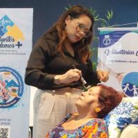 OFICINA DE AUTOMAQUIAGEM PROMOVE AUTOESTIMA E CUIDADO AOS INTEGRANTES DO ENVELHECER EM NATAL