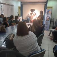 OFICINA DE MAQUIAGEM PROFISSIONAL E COLOCAÇÃO DE CÍLIOS É REALIZADA PELO AMN EM SÃO PEDRO DA ALDEIA