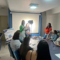 OFICINA DE MAQUIAGEM PROFISSIONAL E COLOCAÇÃO DE CÍLIOS É REALIZADA PELO AMN EM SÃO PEDRO DA ALDEIA