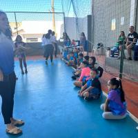 OFICINA DE PINTURA ESTIMULA CRIATIVIDADE ENTRE OS PEQUENOS DA FAMÍLIA NAVAL EM SÃO PEDRO DA ALDEIA