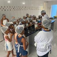 ADOLESCER+ EM SALVADOR PROMOVE WORKSHOP DE PIZZAIOLO