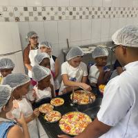 ADOLESCER+ EM SALVADOR PROMOVE WORKSHOP DE PIZZAIOLO