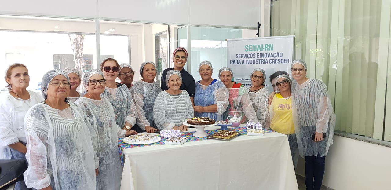 Curso de Brownies incentiva alunos do Projeto Envelhecer em Natal