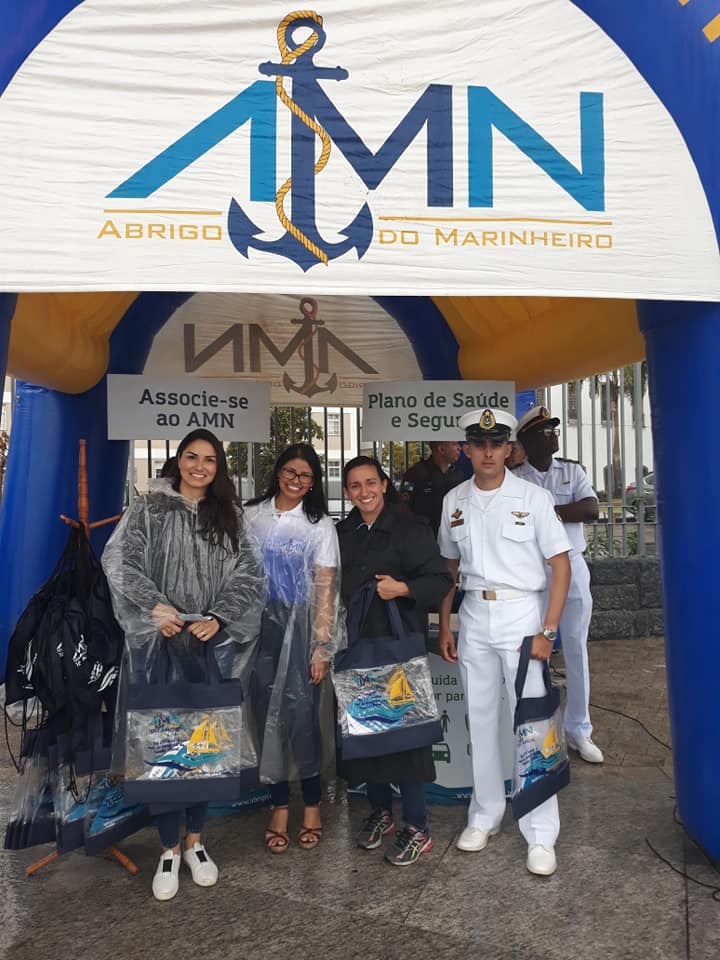 ABRIGO DO MARINHEIRO APOIA REGATA DE FUZILEIROS NA PRAÇA MAUÁ