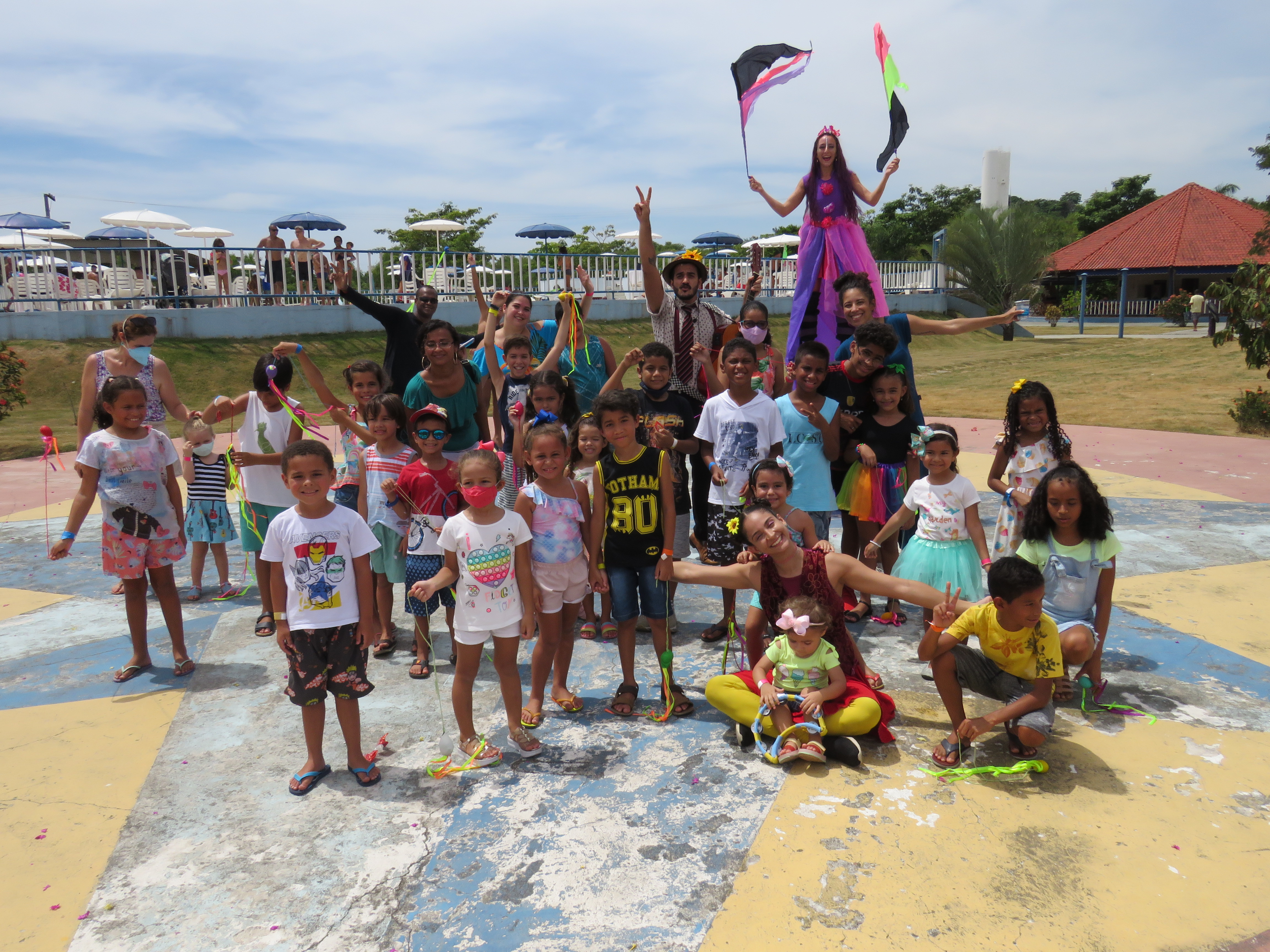 DIA DO CIRCO GARANTIU SORRISOS E DIVERSÃO PARA OS PEQUENOS DA FAMÍLIA NAVAL GONÇALENSE