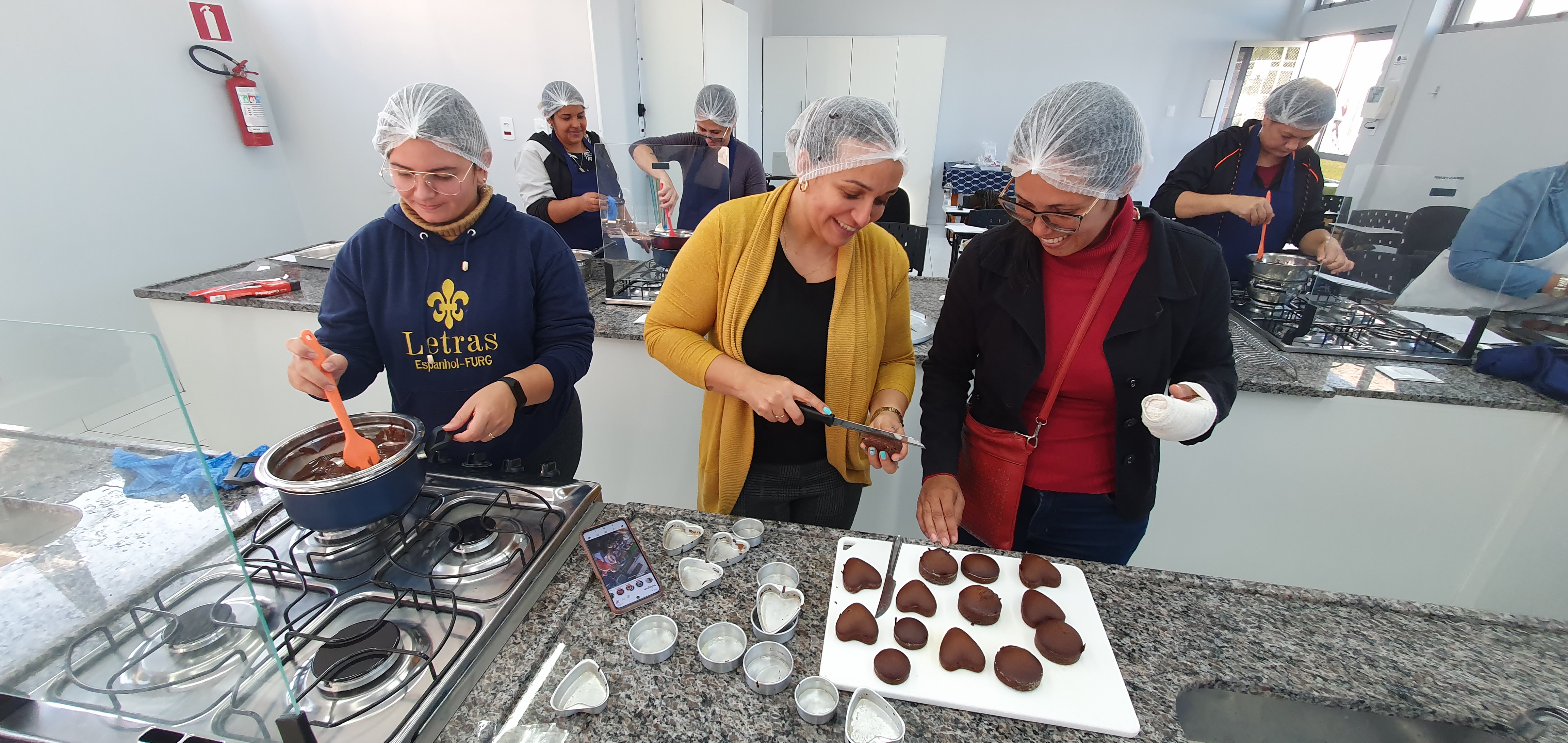 CAPACITAR EM RIO GRANDE PROMOVE OFICINA DE PÃO DE MEL