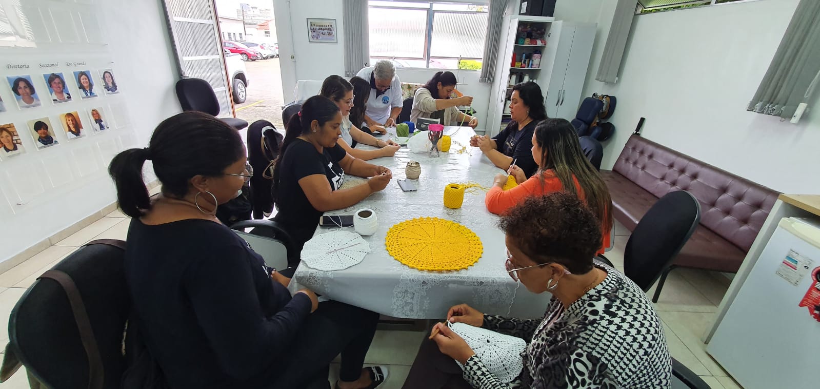 OFICINA DE SOUSPLAT EM RIO GRANDE LEVA CRIATIVIDADE E NOVA OPÇÃO DE RENDA EXTRA