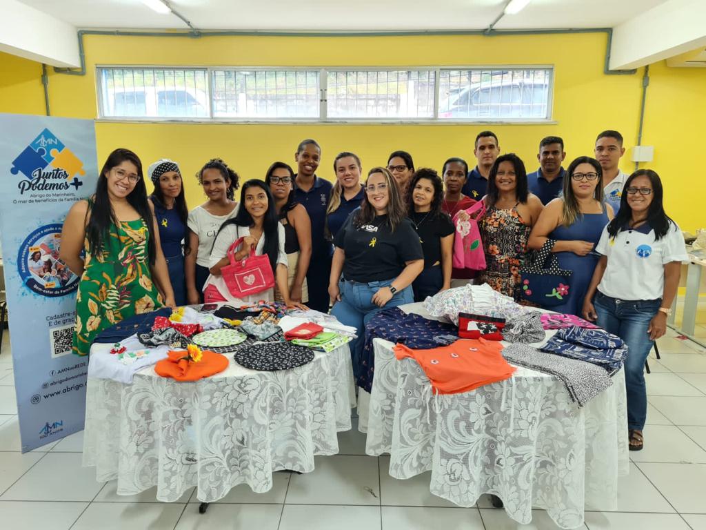 CAPACITAR EM SALVADOR REALIZA CURSO DE CUSTOMIZAÇÃO DE ROUPAS