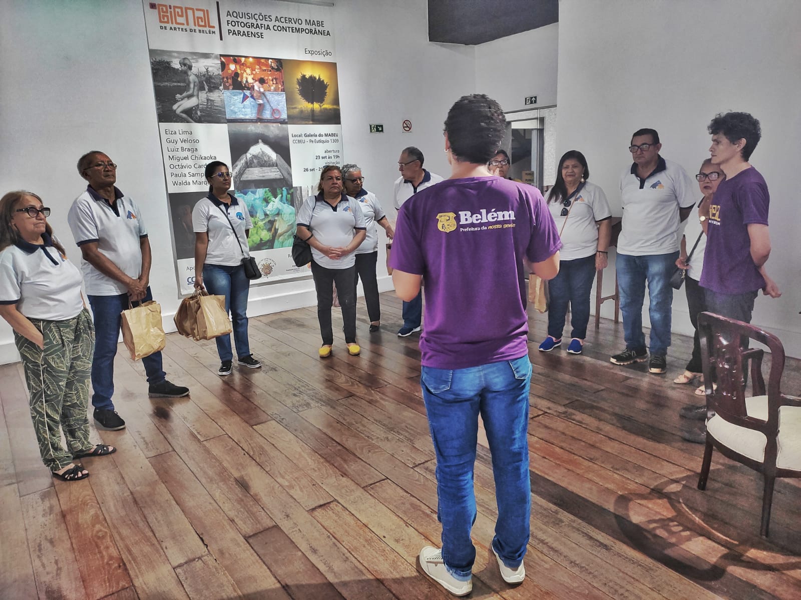 Instrutores do MABEU dando as boas vindas aos idosos da Família Naval