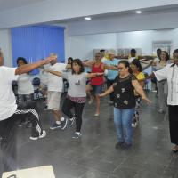 Participantes do Projeto Envelhecer com integrantes do Adolescer