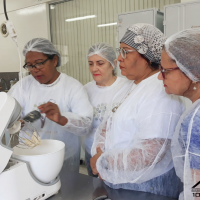 Projeto Envelhecer-Natal participa de Curso de Bolos Juninos