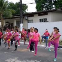 Atividades de aquecimento e exercícios laborais foram realizados antes da caminhada