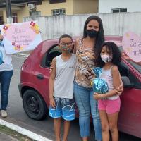 VOLUNTÁRIOS DA SECCIONAL MANAUS APOIAM EVENTO DE DIA DAS MÃES DO DEPARTAMENTO REGIONAL DO ABRIGO DO MARINHEIRO