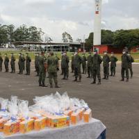 ENTREGA DE BOMBONS NO CIAB