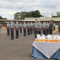 ENTREGA DE BOMBONS NO CIAB