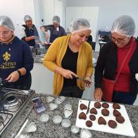 CAPACITAR EM RIO GRANDE PROMOVE OFICINA DE PÃO DE MEL