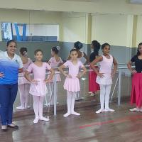 TURMA DE BALÉ DO ADOLESCER+ EM SALVADOR REALIZA AULA ESPECIAL COM TEMA JUNINO