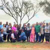 ATIVIDADES NO MORRO DO CRISTO REI DO PANTANAL MOVIMENTA ENVELHECER EM LADÁRIO