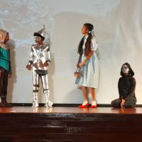 APRESENTAÇÃO TEATRAL LEVA EMOÇÃO PRA FAMÍLIA NAVAL EM SÃO PEDRO DA ALDEIA