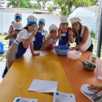 AMN EM BRASÍLIA COMEMORA DIA DAS CRIANÇAS COM OS MINI CHEFS DE COZINHA DA FAMÍLIA NAVAL