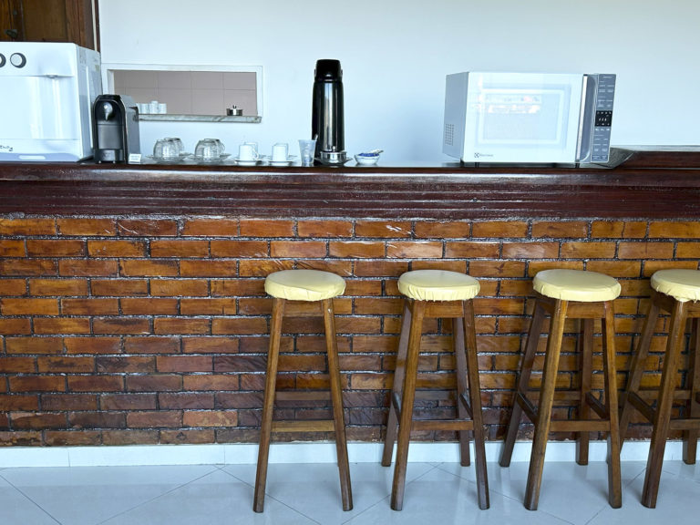 bar